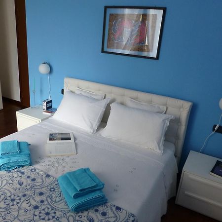 Rutilia22 Bed & Breakfast Милано Стая снимка